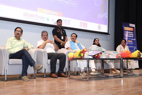 आर्टिफिशियल इंटेलिजेंस, मशीन लर्निंग और साइबर सुरक्षा भविष्य की अर्थव्यवस्था के प्रमुख आधार : मंत्री टेटवाल