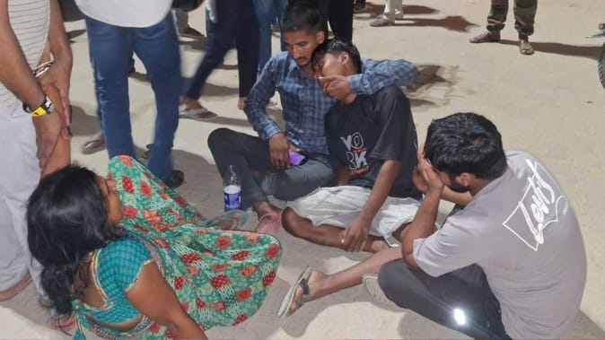 एक घर में नवजात की किलकारी, दूसरे में बच्चे का इंतजार... दर्दनाक हादसे ने छीन ली दो दोस्तों की जिंदगी